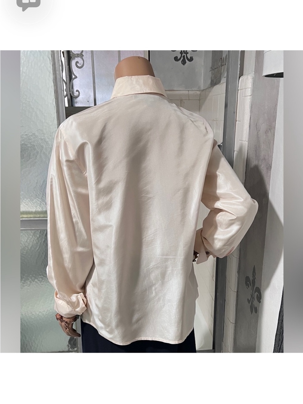 Elegant Luxury Cream Silk Button-Up Blouse | French
Cuff Sleeves | Worn Once☑️ - Picture 6 of 9
